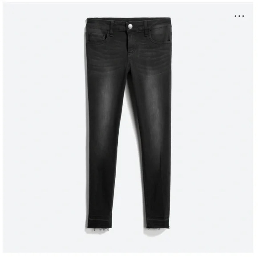 Prosperity Denim Raw Hem Black Skinny stretch Jeans – Size 29